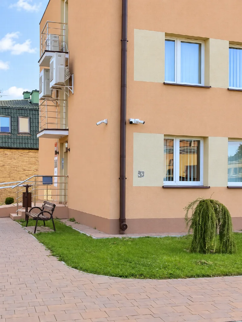 Budynek ośrodka BioVitaMed przy ulicy Szpitalnej 1 w Dąbrowie Tarnowskiej.
