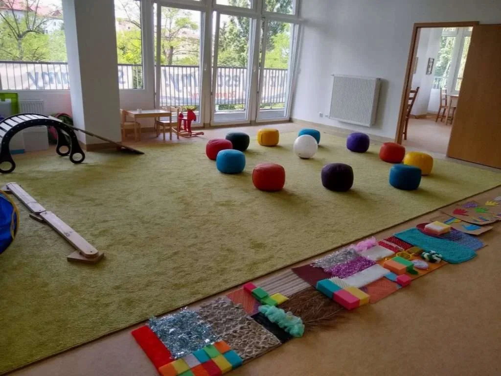 Sala do ćwiczeń i zabaw sensorycznych dla dzieci